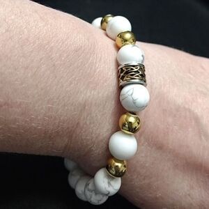 Cat Eye Jewels semi-precious bracelet